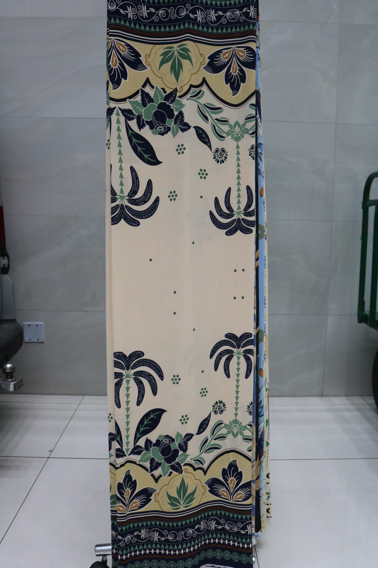 Tecido Viscolinho Estampado 140g/m² REF: RD151-4# - Imagem 2