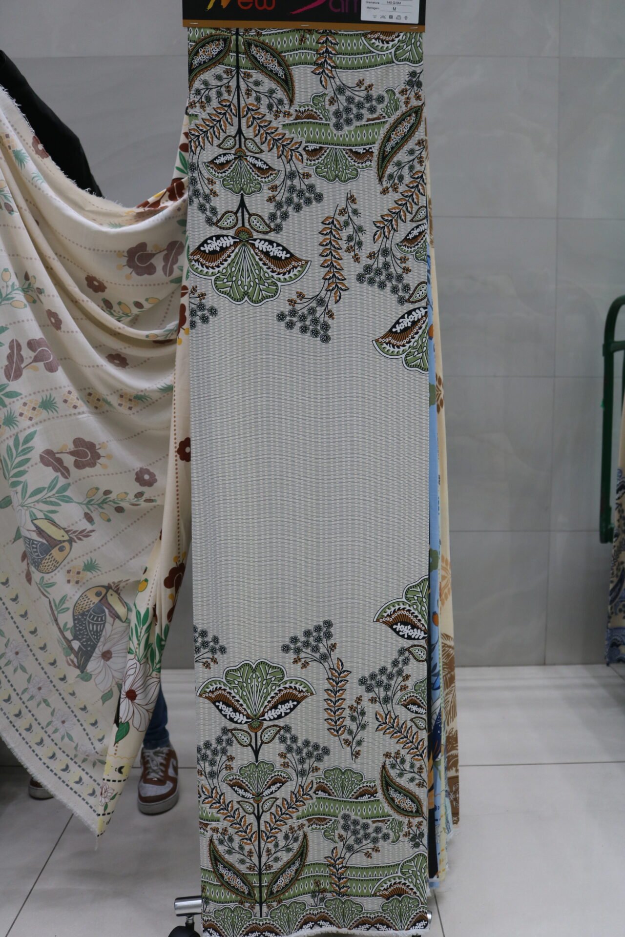 Tecido Viscolinho Estampado 140g/m² REF: RD150-3# - Imagem 3